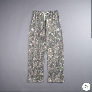 DARC SPORT X WISH YOU WERE HERE “DUAL BIGELOW” CAMO SWEATPANTS